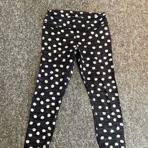 Outdoor voices polka dot 7/8 leggings